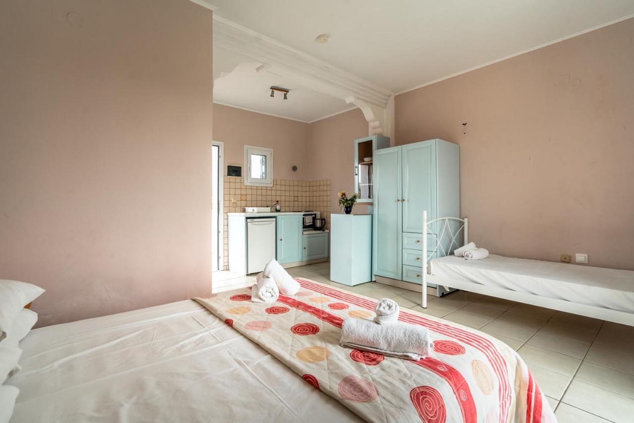 Helena Inn Svoronata Luaran gambar