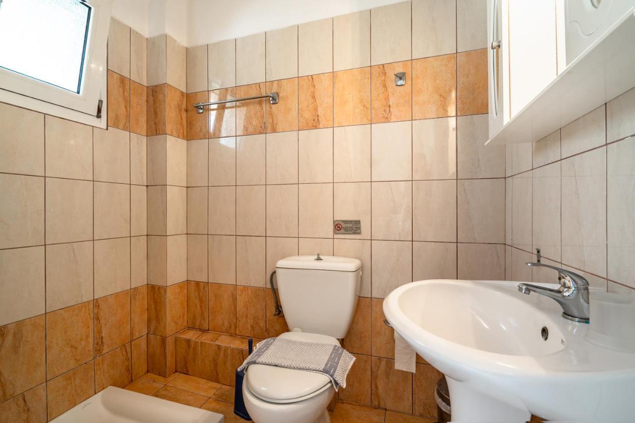 Helena Inn Svoronata Luaran gambar