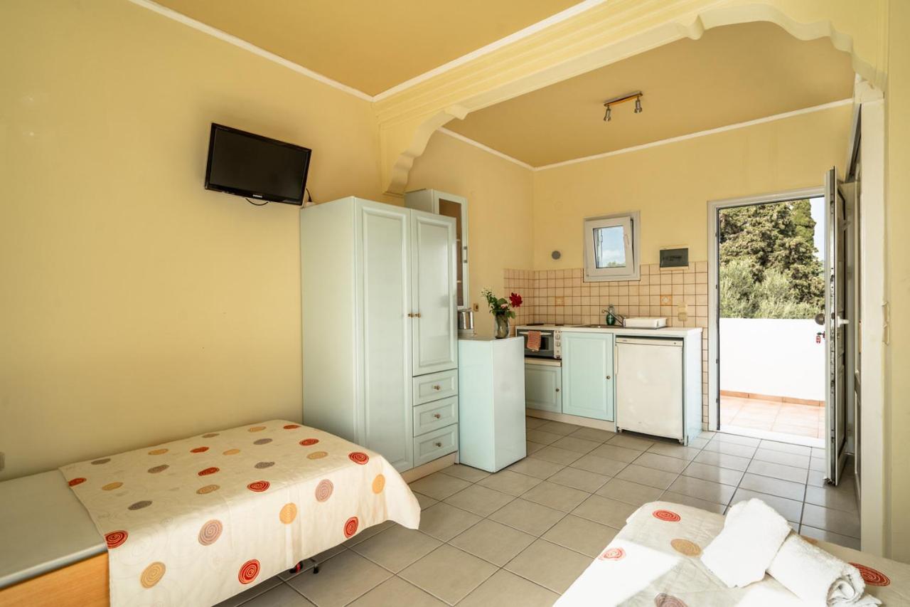 Helena Inn Svoronata Luaran gambar