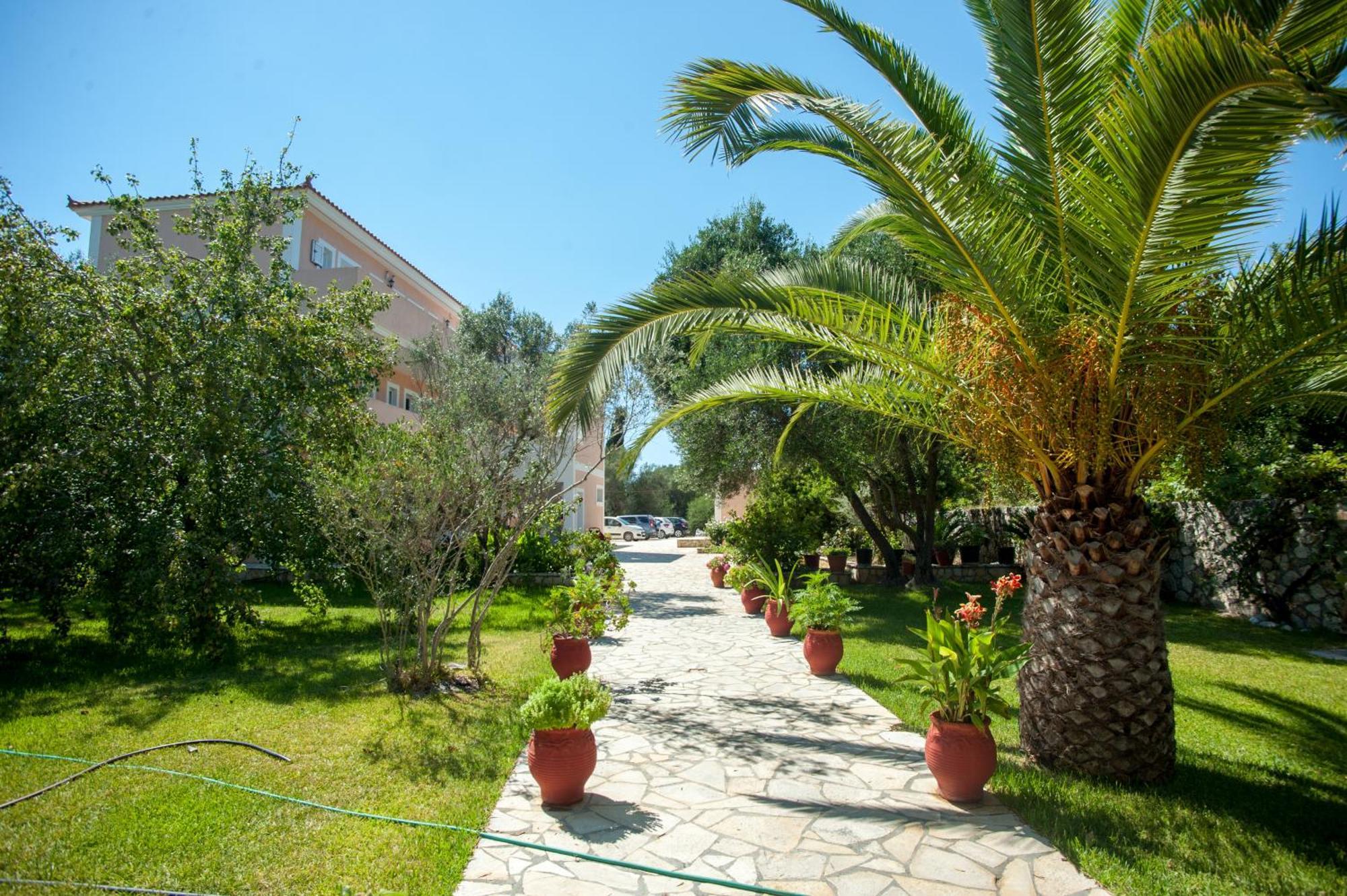 Helena Inn Svoronata Luaran gambar
