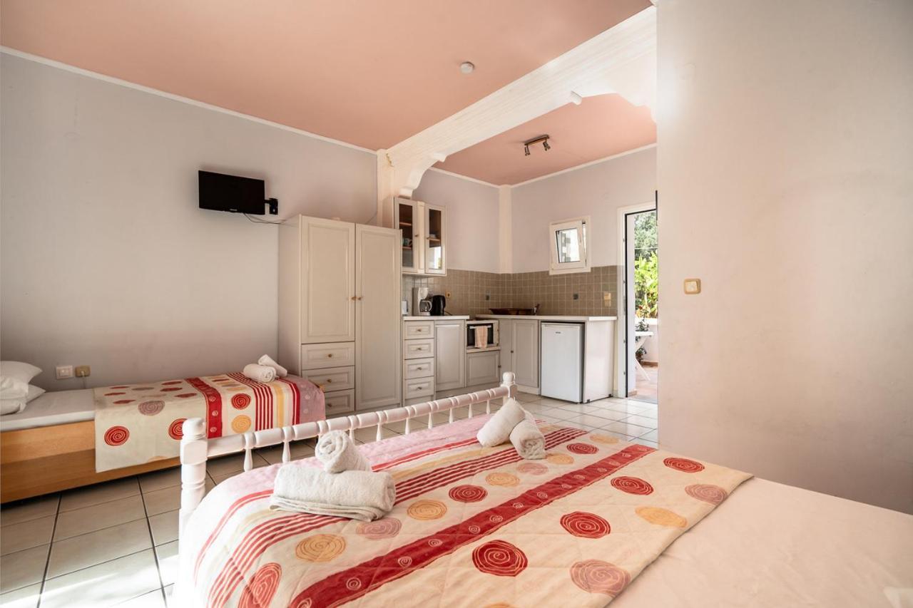 Helena Inn Svoronata Luaran gambar